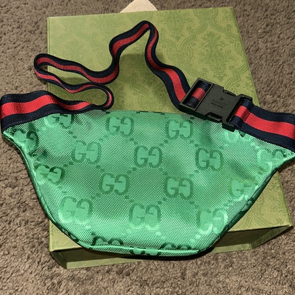 Gucci Emerald Green Logo Belt Bag - Picture 2 of 4